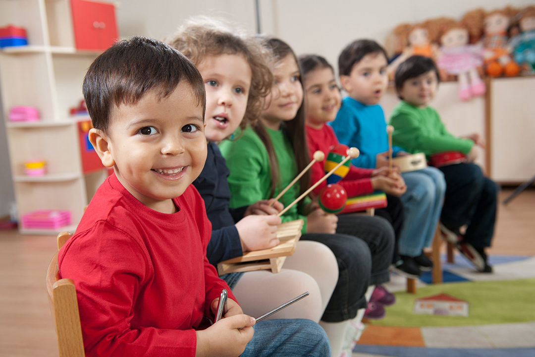 Todos los niños a la escuela, iniciativa federal